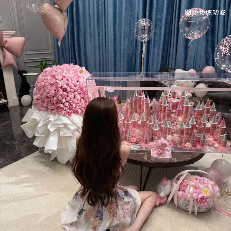 Rich in Resources, Spend on Castle DIY Material Kits, Gift Boxes, High-End Preserved Flower Decorations for the Living Room, Gifts for Girlfriends and Best Friends