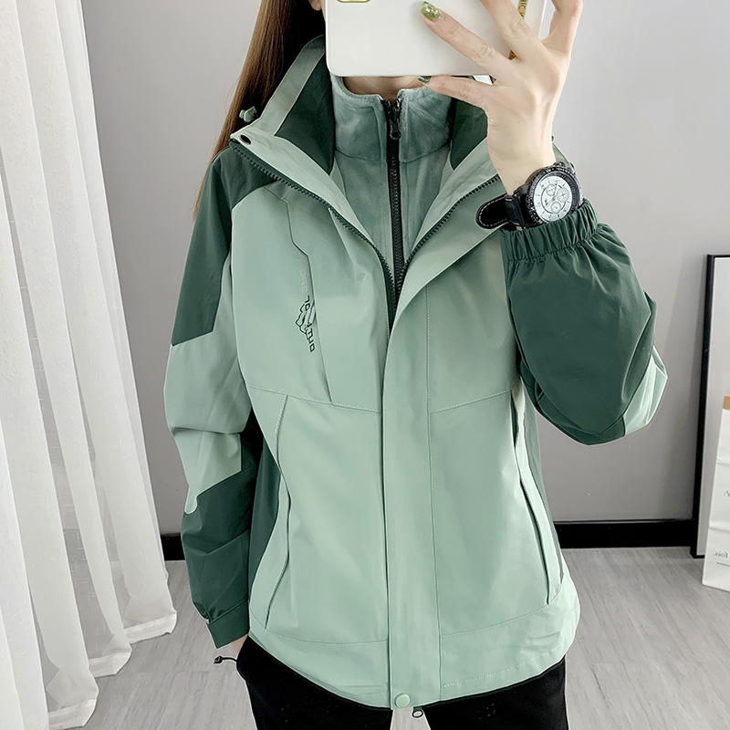 Large size fat sub-striker men and women in autumn and winter three-in-one wind-proof two packages outdoor thickening mountaineering dress