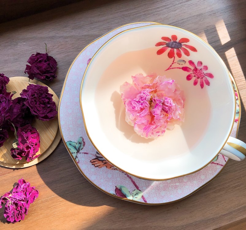 Fragrant Heng Ping Yin Heavy Petal Red Rose Crown King Treasure 30g can be paired with black tea to take 1-2 flowers at a time