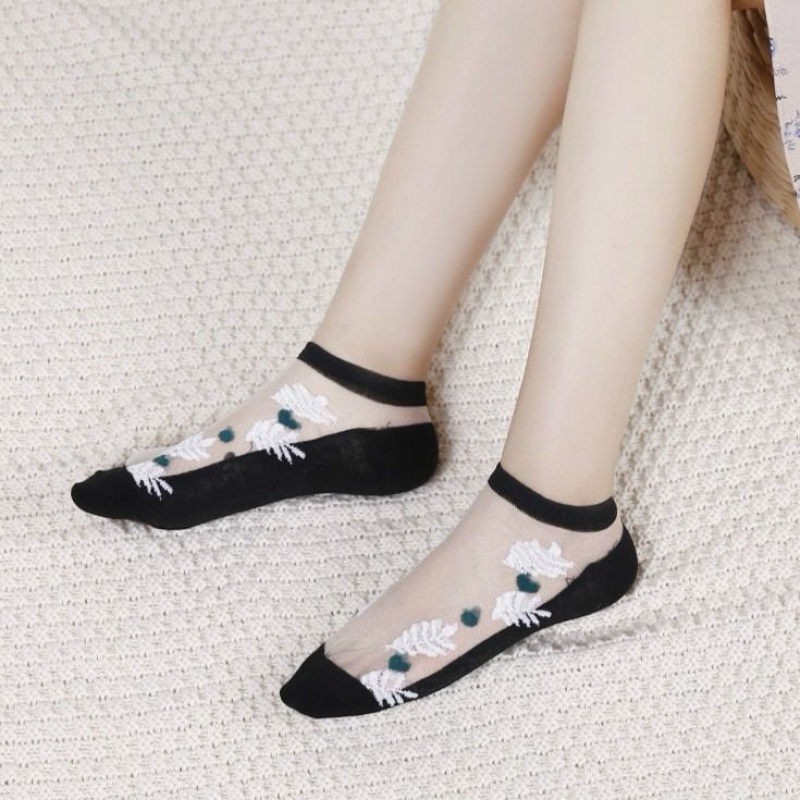 Socks Children Summer Cool Glass Silk Socks Breathable Anti Odor Socks Invisible Socks Slim transparent Crystal Silk Sox lace lace