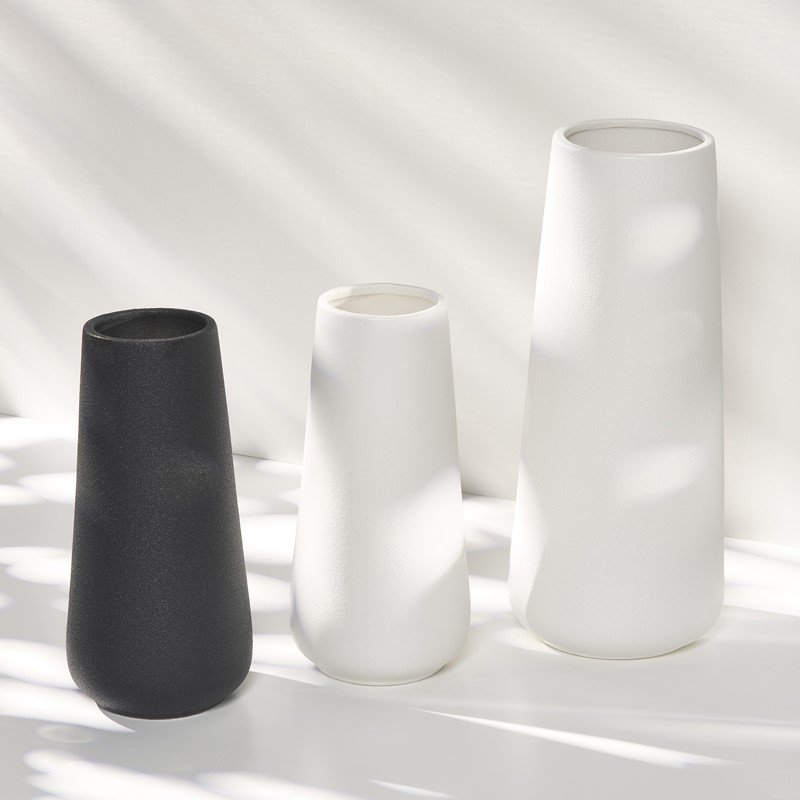 Black ceramic aquaculture vase Nordic minimal creative atmospheric home decoration living room in flower gate swing parts