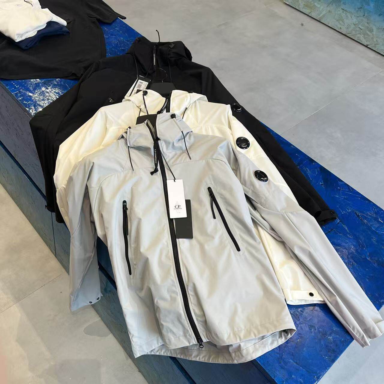 Cp company скидка время года подходит для мужчин и женщин светло серый куртка не возвращены Cpcompany/Compaq 