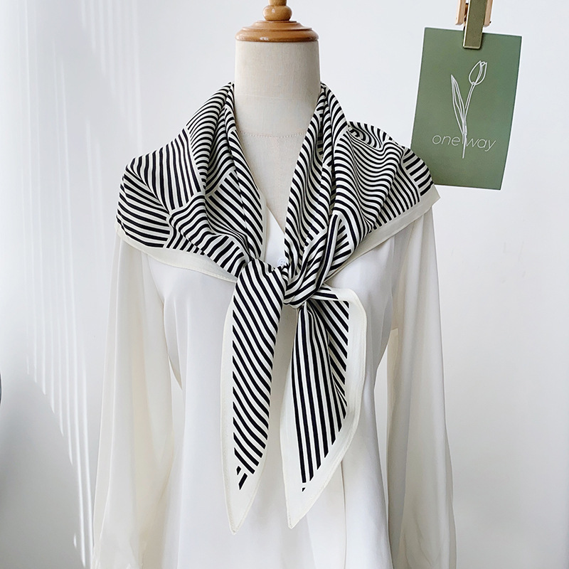 Simple Style Striped Printed Triangle Scarf Korean Trendy Modern Style Women's Travel Decoration Twill Satin Thin Scarf