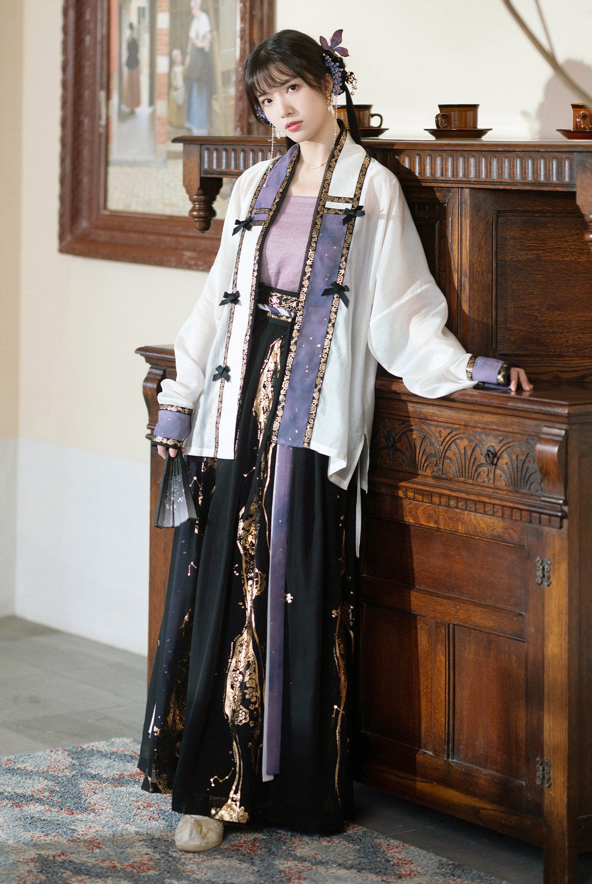 Китайцы одежда наборы 十三余小豆蔻儿[瑶光]黑金紫烫金对襟衫吊带褶裙蝴蝶结宋制汉服女