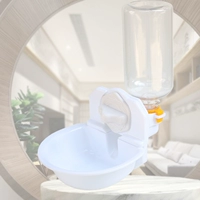 Большая белая бутылка с водой