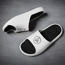 Slippers mens tide outdoor non-slip Korean version of wearing a word drag mens summer 2021 new leisure home sandals