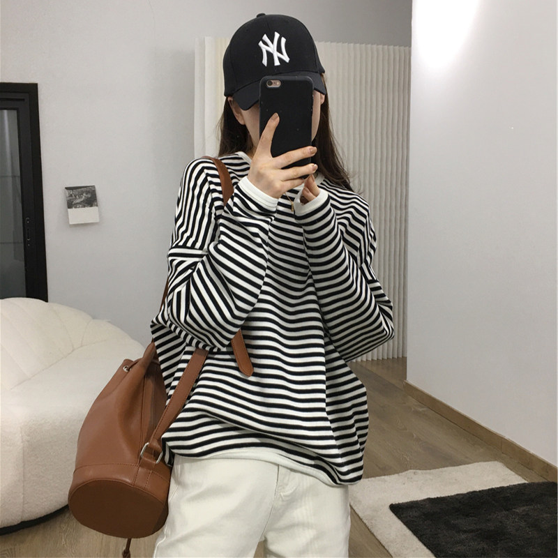 Sweatshirt new 2022 round neck women's spring and autumn thin design sense niche loose Korean version oversize striped long sleeves
