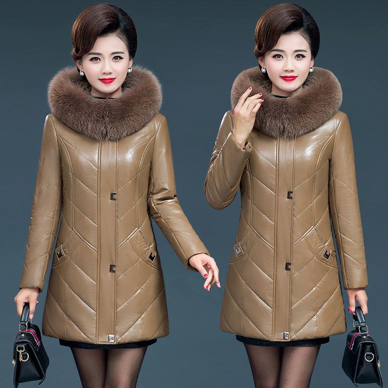 Middle-aged elderly feather feather feather feather long high-end leather sheep skin mum large-scale repair thick coat new