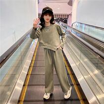 Girls Spring and Autumn Set 2022 new Red Childrens Small - Angle Short - Close Ward Young Gas Fun Casual