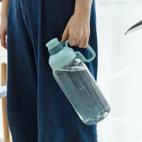 Вместительный и большой пластиковый портативный спортивный стакан со стаканом, космический чайник для спортзала, объем 2000, 2000 мл