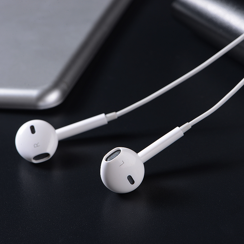 Наушники эпл 3.5. Apple Earpods 3. Наушники Apple Earpods 3.5мм. Apple Earpods с разъёмом 3,5 мм. Наушники apple сравнение