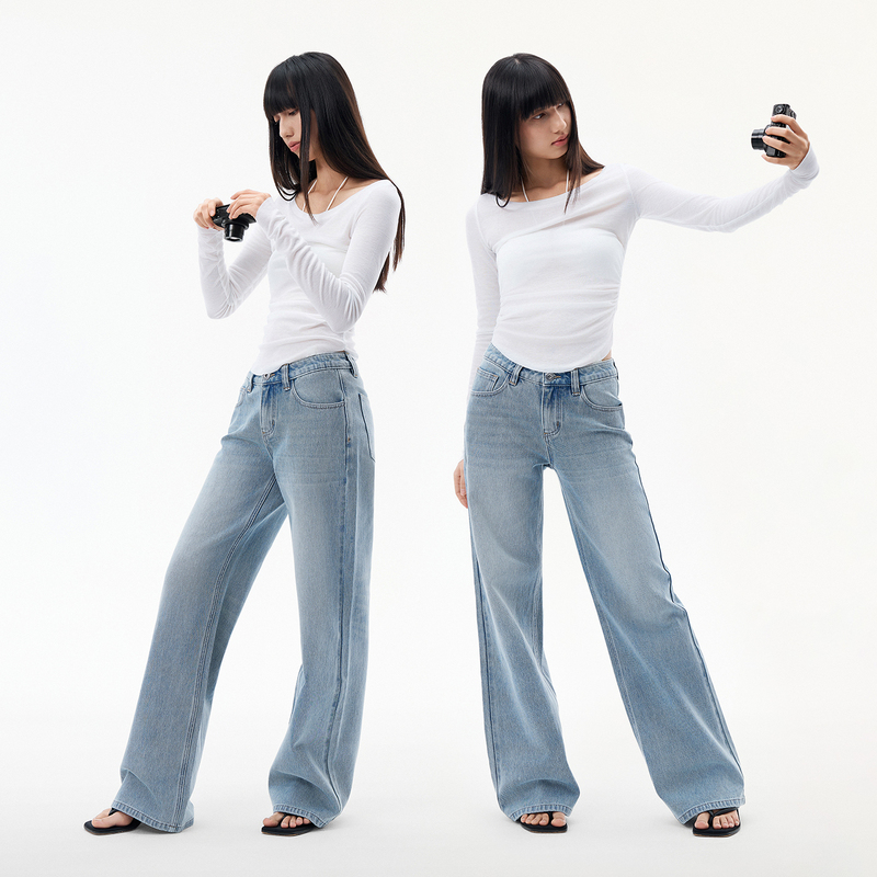 Dusklit Sky Blue Four-Way Stretch Low-Rise Women's Jeans with a Washed Finish and a Draped Straight-Leg Wide-Leg Design