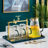 Зеленые кишки 6 стаканов, 1 горшок, 1 горшок, 6 ложки, 2 бабочки (золотые оленя) Общие сумки