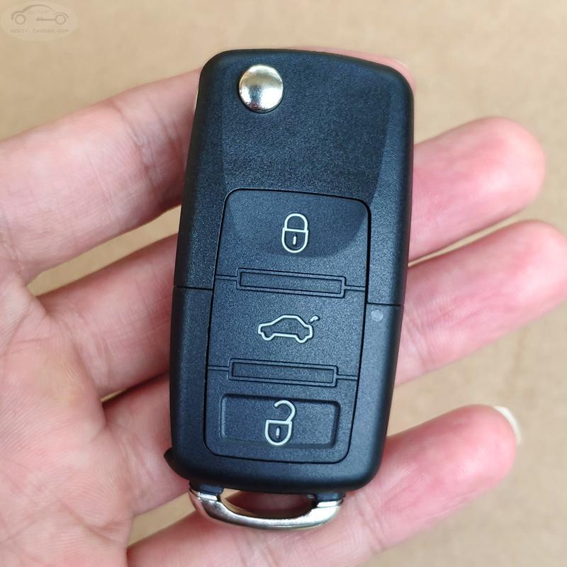 Car Key Shell Suitable for Chevrolet, Wuling, Hyundai, Changan, Gm Central Control Remote Control Folding Key Shell