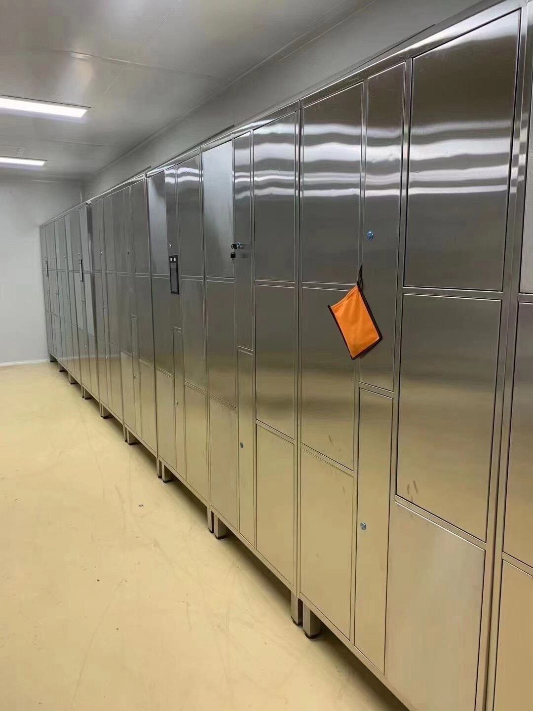 定制斜顶201/304不锈钢电子存包柜商场智能储物柜人脸识别寄存柜