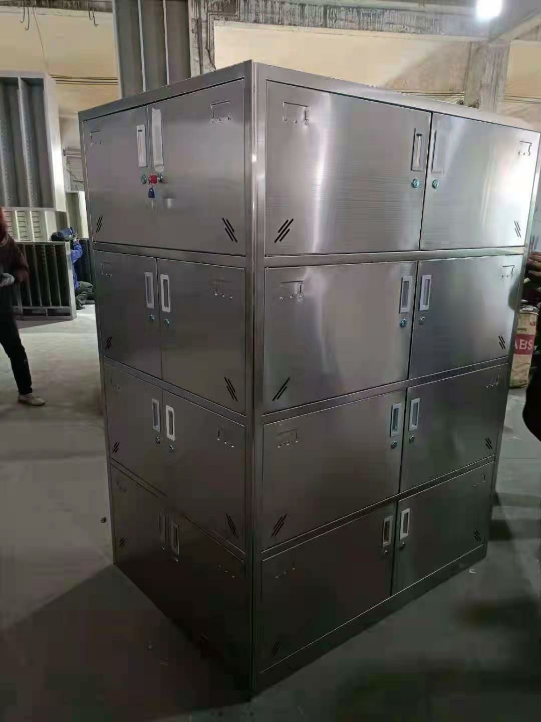 定制201/304不锈钢八门更衣柜员工宿舍多门带锁衣帽柜加厚储物柜