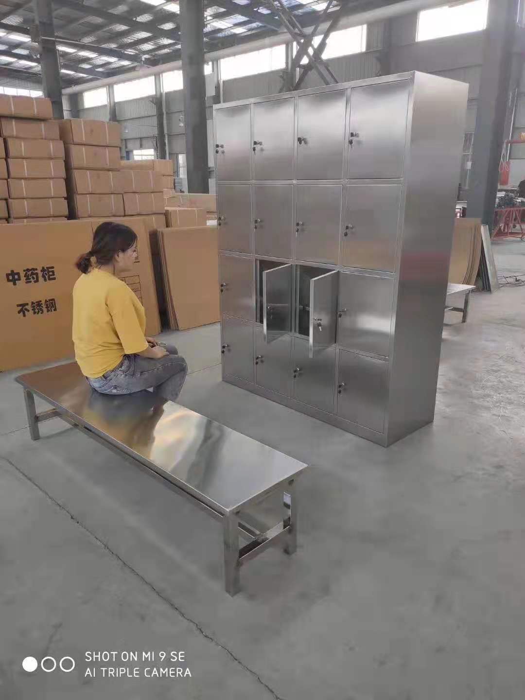 定制不锈钢更衣柜员工浴室储物柜工厂车间多门衣帽柜健身房存包柜