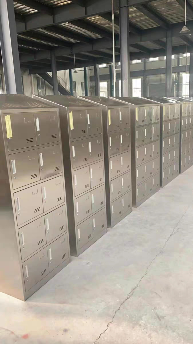 定制斜顶9/10门更衣柜不锈钢员工浴室带锁换衣柜宿舍加厚储物柜子