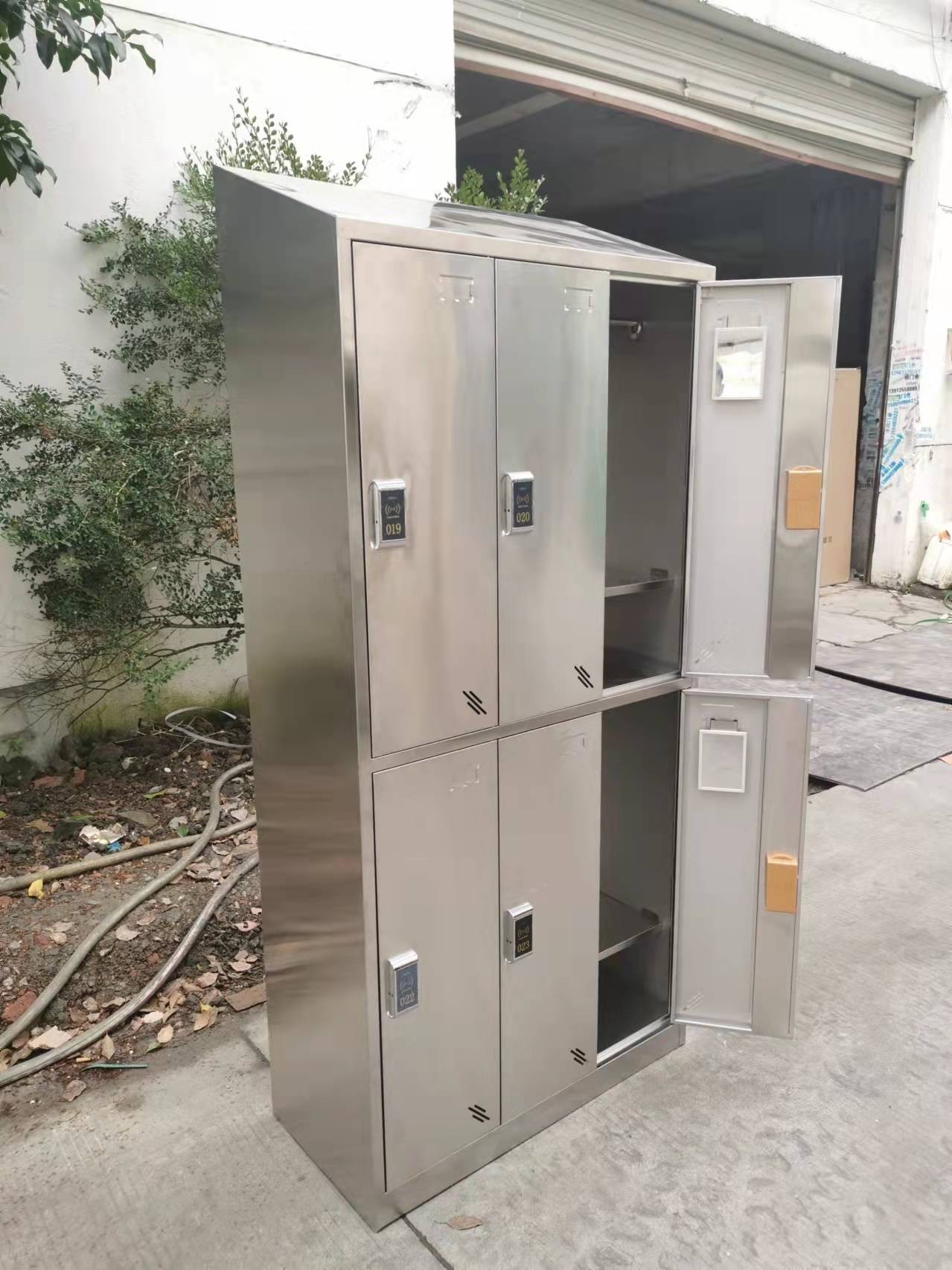厂家定制斜顶不锈钢电子感应锁更衣柜员工斜坡上顶六门储物柜鞋