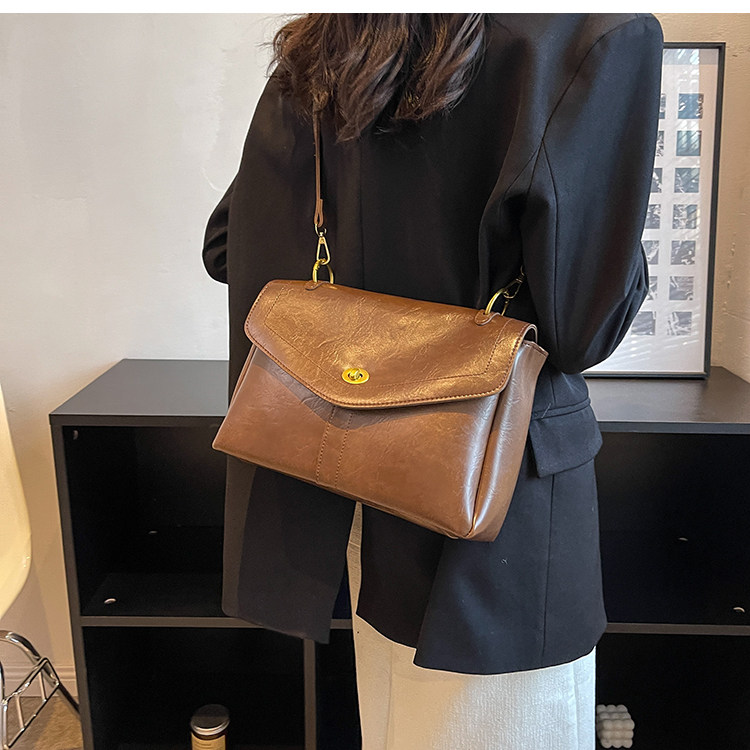 Bag bag bag bag bag bag bag bag bag wind shoulder retro Korean version of the style