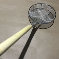 304 Wood Handle Stainless Steel Wire Drain Canteen Hotel with a thick wire Centidle Home Hotel Griddle with a large leaking spoon