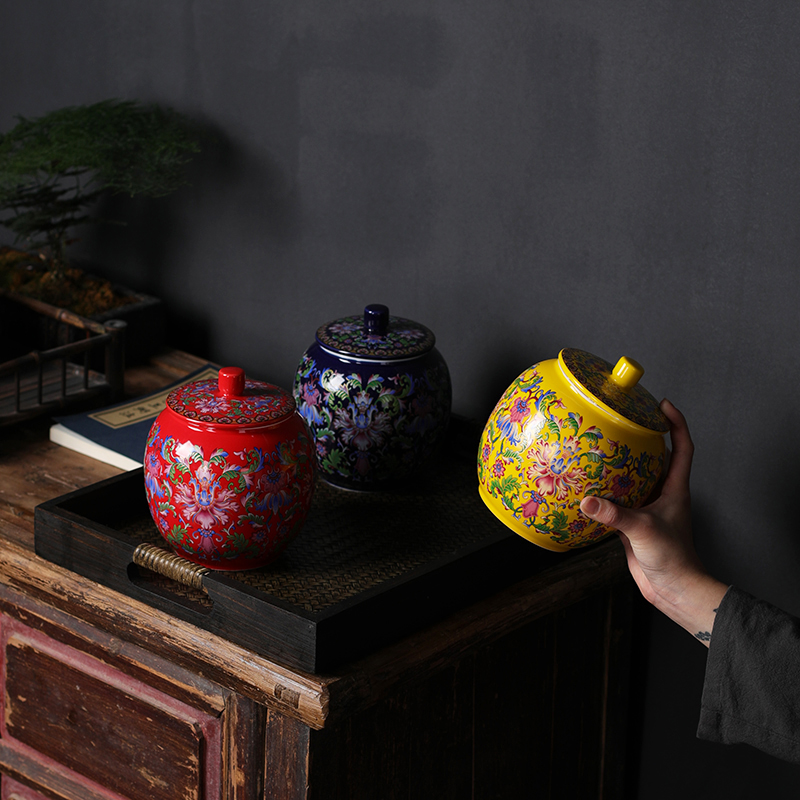 Sealed as cans of large and medium size ceramic tea colored enamel 1 catty seal pot puer tea cake wake tea store content box