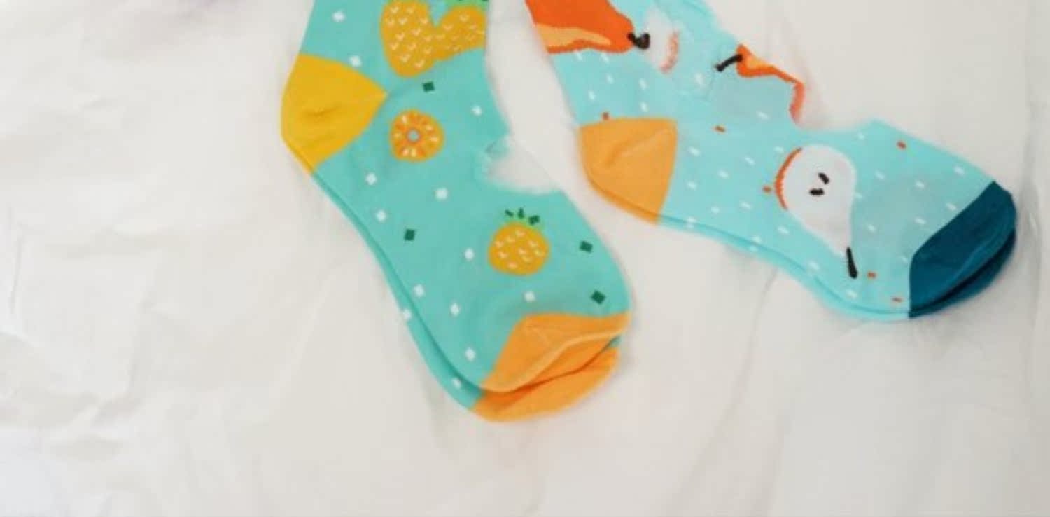 Nhật Bản mùa hè thoáng khí lụa thủy tinh vớ dâu phiên bản Hàn Quốc của cô bé dễ thương nhỏ tươi thủy triều vớ cô gái vớ - Bít tất nữ vớ ngắn