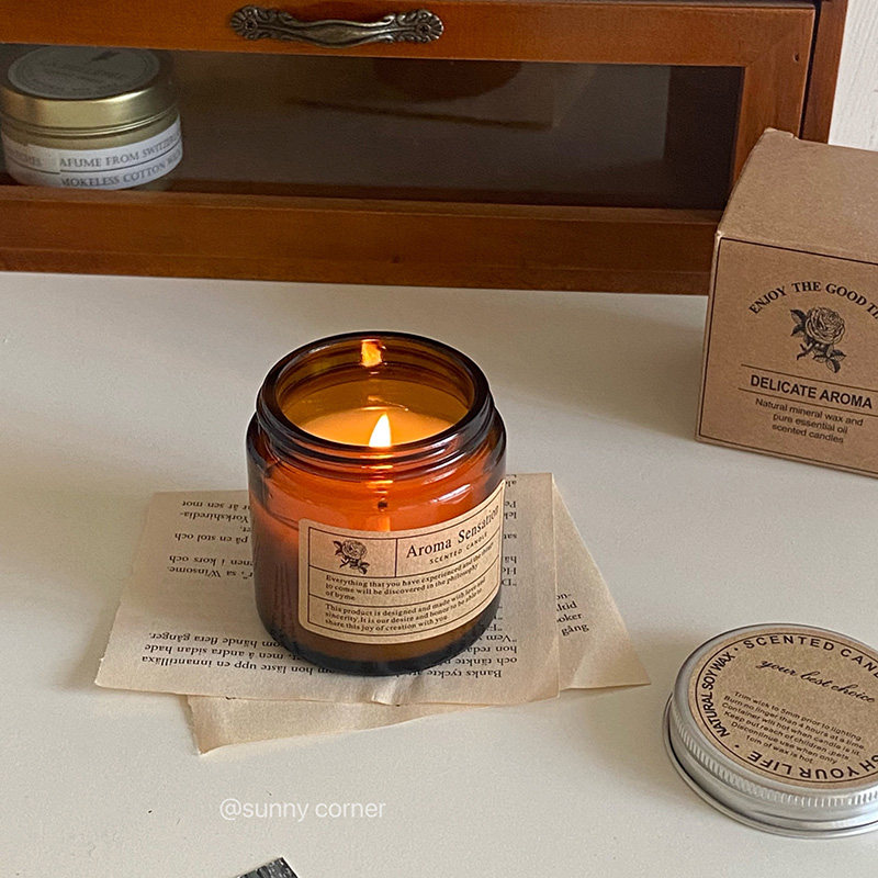 The romantic atmosphere of the corner of the atmosphere of the aromatic candle Anti - sleeping bedroom desktop fragrance presents a gift