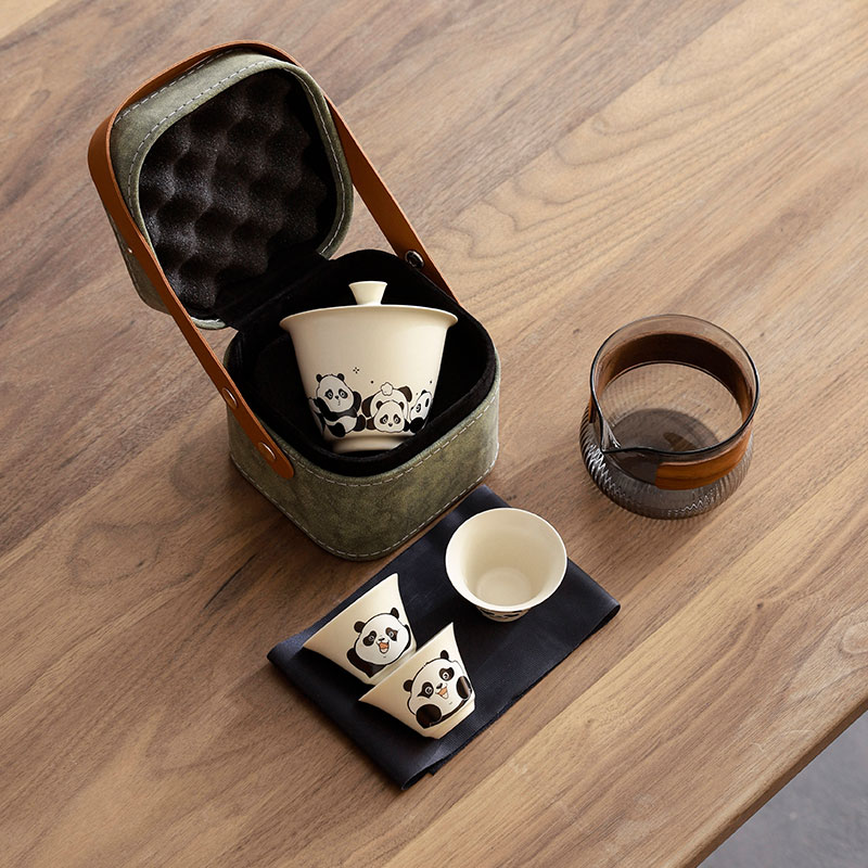 轻装上阵的功夫茶艺：熊猫快客便携茶具套装解析