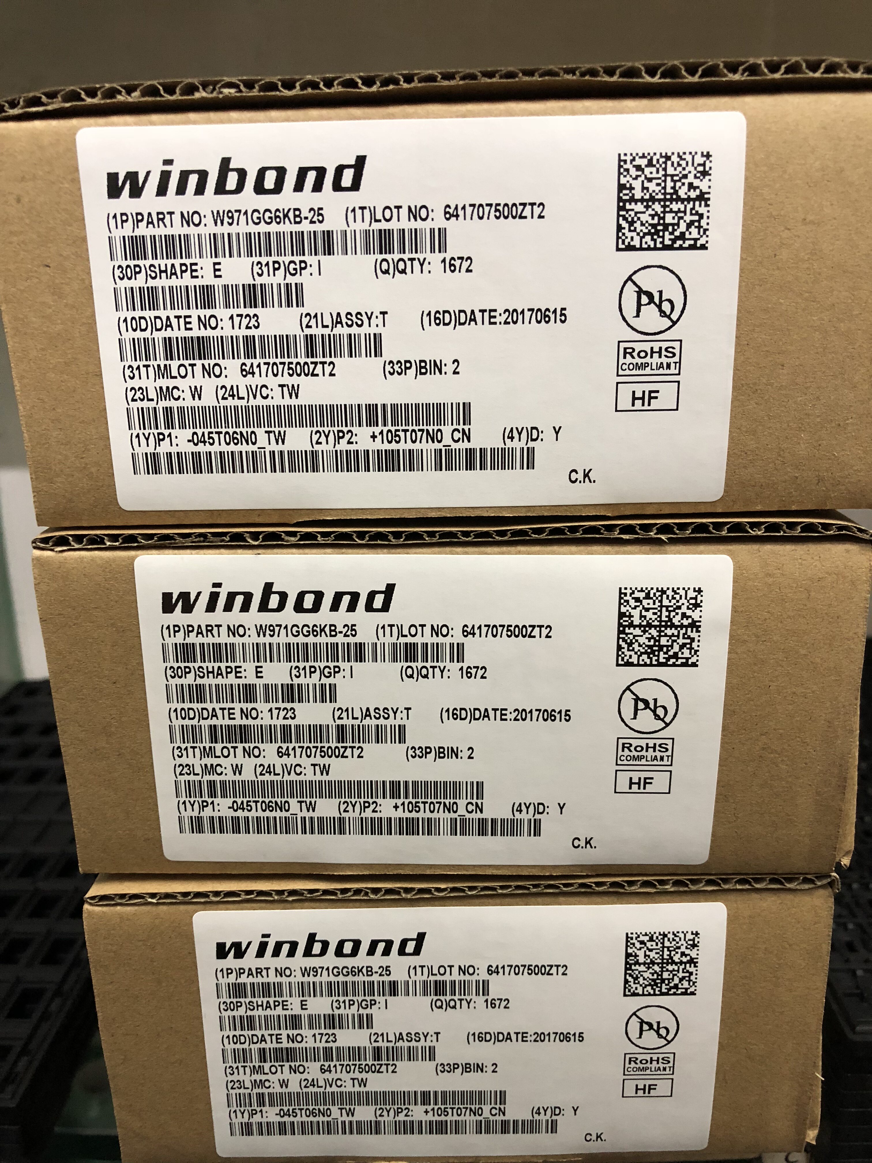 W9751G6KB-18 BGA DDR2 SDRAM 512MBIT flash memory memory brand new original chip