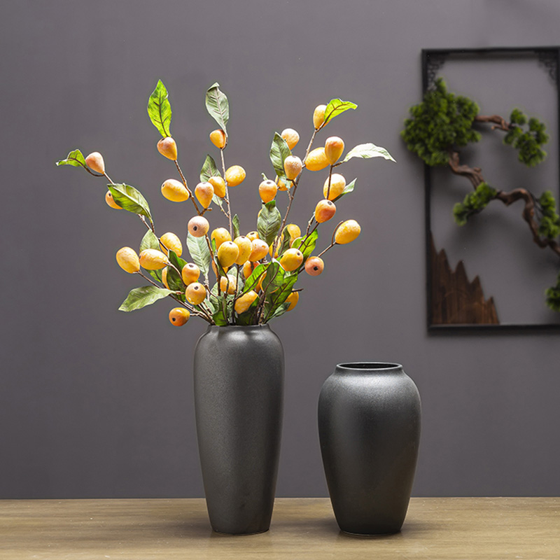 I and contracted ceramic coarse pottery retro black pottery vases, furnishing articles silver willow sitting room be born Holly dried flowers flower arrangement
