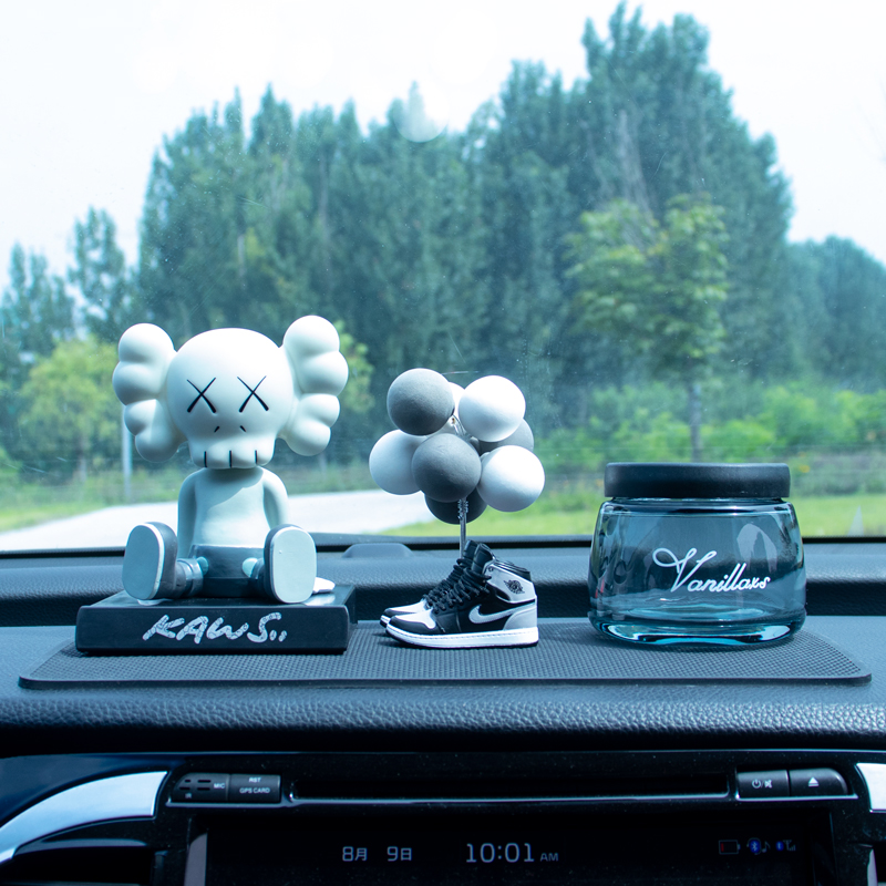 Car Perfume Men Car Interior Decorated Kaws Creative Sesame Street Car Parts Personal Wave Control Aj
