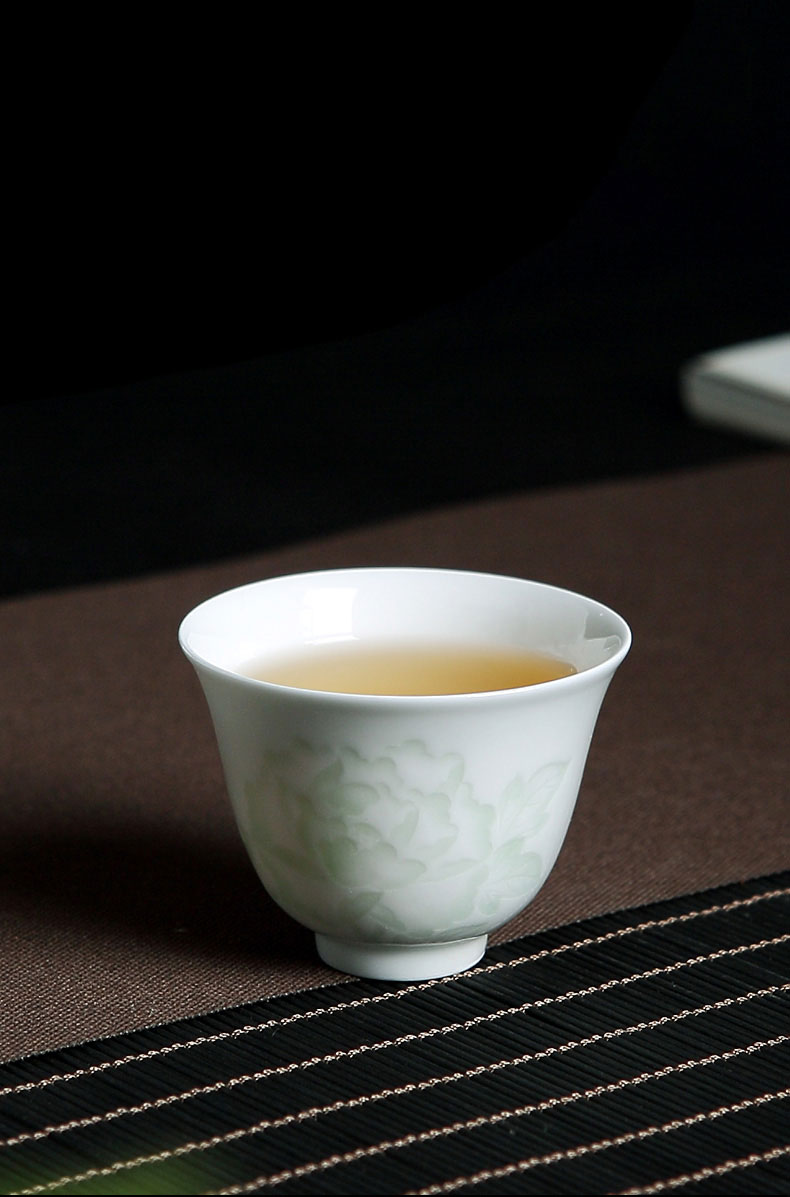 Its green up jingdezhen tea cups masters cup single CPU female hand sample tea cup single cup home