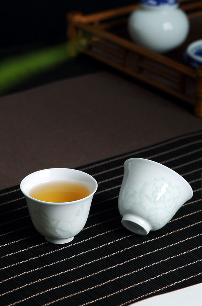 Its green up jingdezhen tea cups masters cup single CPU female hand sample tea cup single cup home