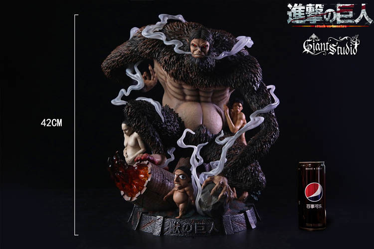 Giant Studio Attack on Titan Beast Titan H42cm Resin Limited