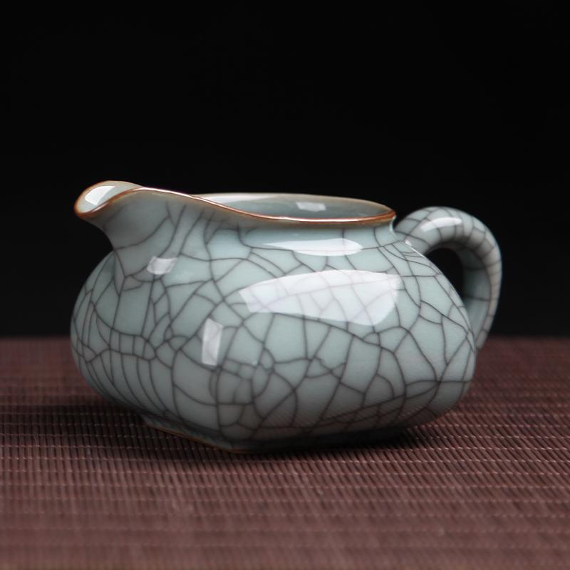 Longquan celadon celadon justice cup ice crack distribution tea ware and ceramics zero cup and a cup of tea