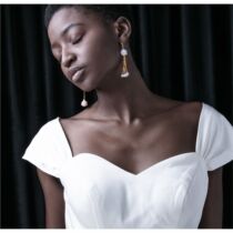 Evolution Baroque Pearl retro design sense natural pearl asymmetrical flow of Su earrings bracelet