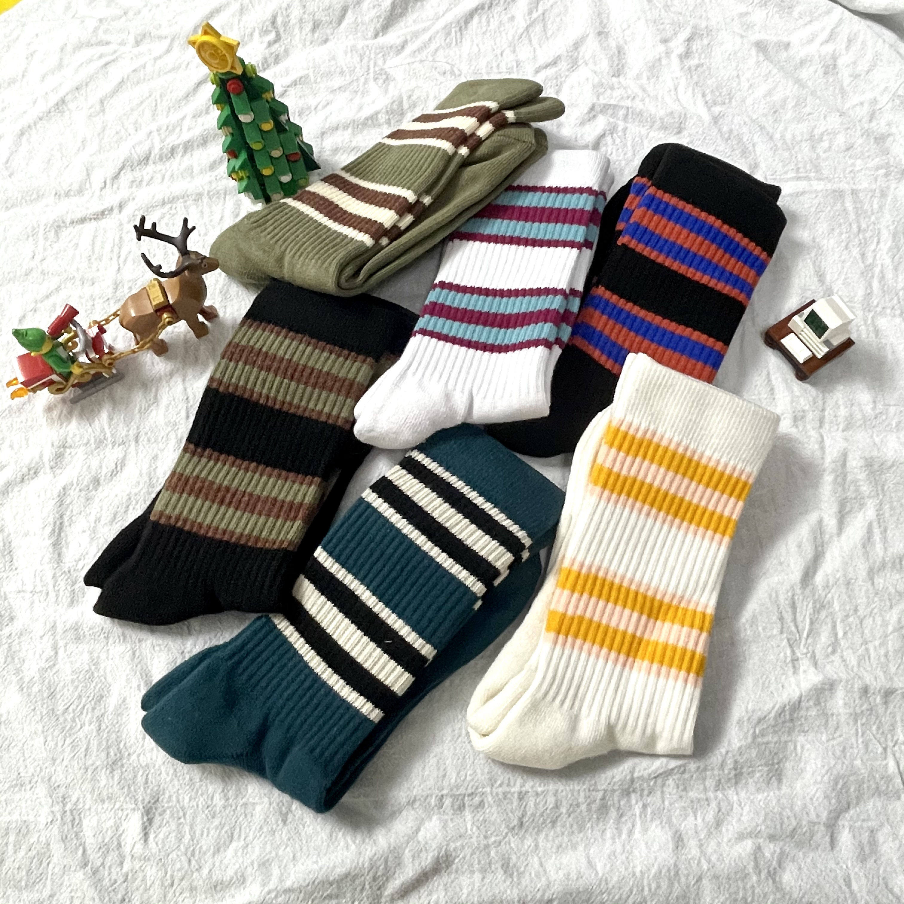 Medium-high cylinder towel bottom sports socks pure cotton two bars Rainbow socks male and female non-pilgrim spot