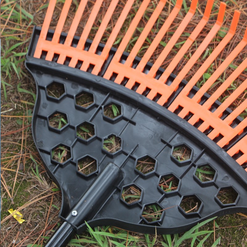 Steel pipe plastic fallen leaf rake dead leaf rake big grass rake villa courtyard steel wire rake hold grass rake wood handle steel pipe grass rake