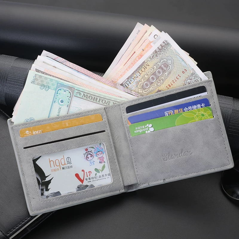 Short thin retro wallet