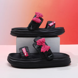 Children's slippers Girls in summer non -slip mid -skids, babies who go out of sandals, girls wearing beach shoes female sandals