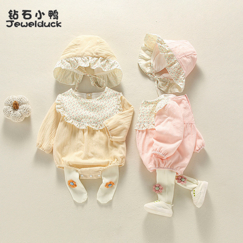 Baby Lian outfit autumn dress cute super cute Three or four months female baby Triangle Harvest foreign princess outfits