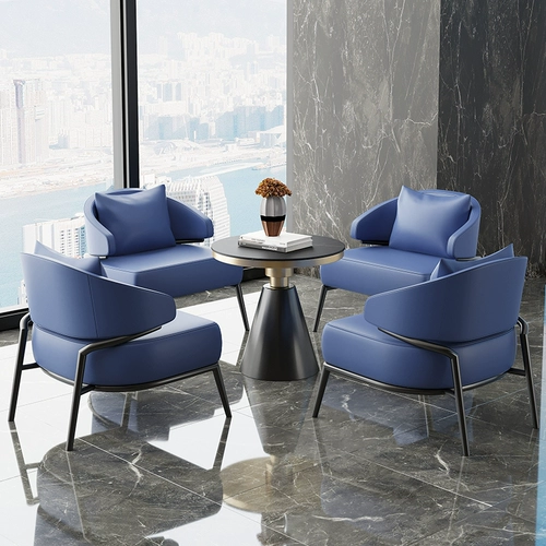 Стол стола стола и стул в салоне салона красоты отель отель отель