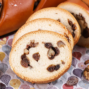 俄罗斯大列巴全麦面包坚果果仁早餐