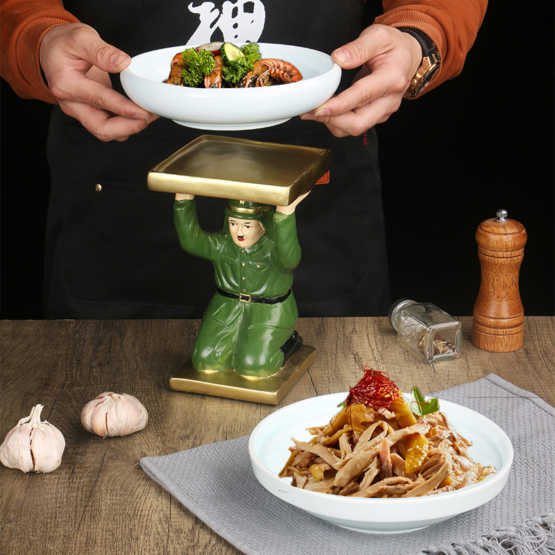 Trendy Hotel with Unique Japanese-Style Surrender-Themed Display, Open Kitchen Hot Pot Restaurant with Creative and Uniquely Shaped Tableware