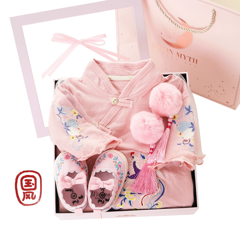 Hộp quà tặng cho bé sơ sinh trăng tròn cao cấp quần áo cao cấp kiểu Trung Quốc sườn xám nữ bé retro sáng tạo quà tặng tuổi - Bộ quà tặng em bé