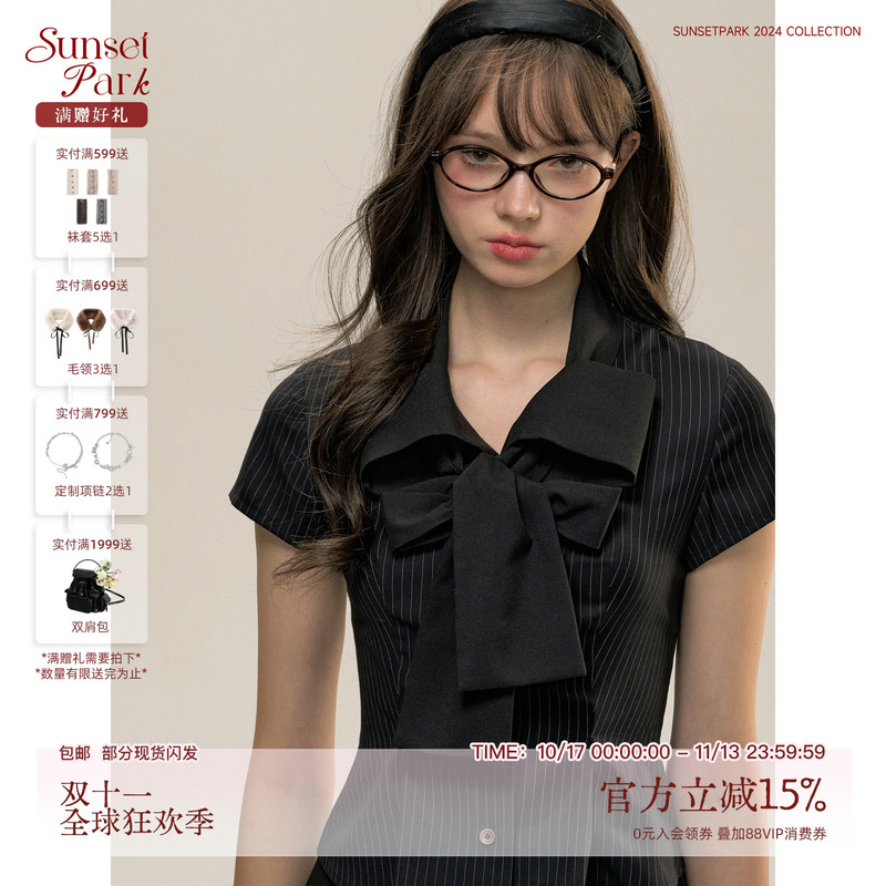Sunsetpark Sunset Park "Art Girl" Black Striped College Bow Tie Short-Sleeved Shirt Sunsetpark Sunset Park "Art Girl" Black Striped College Bow Tie Short-Sleeved Shirt