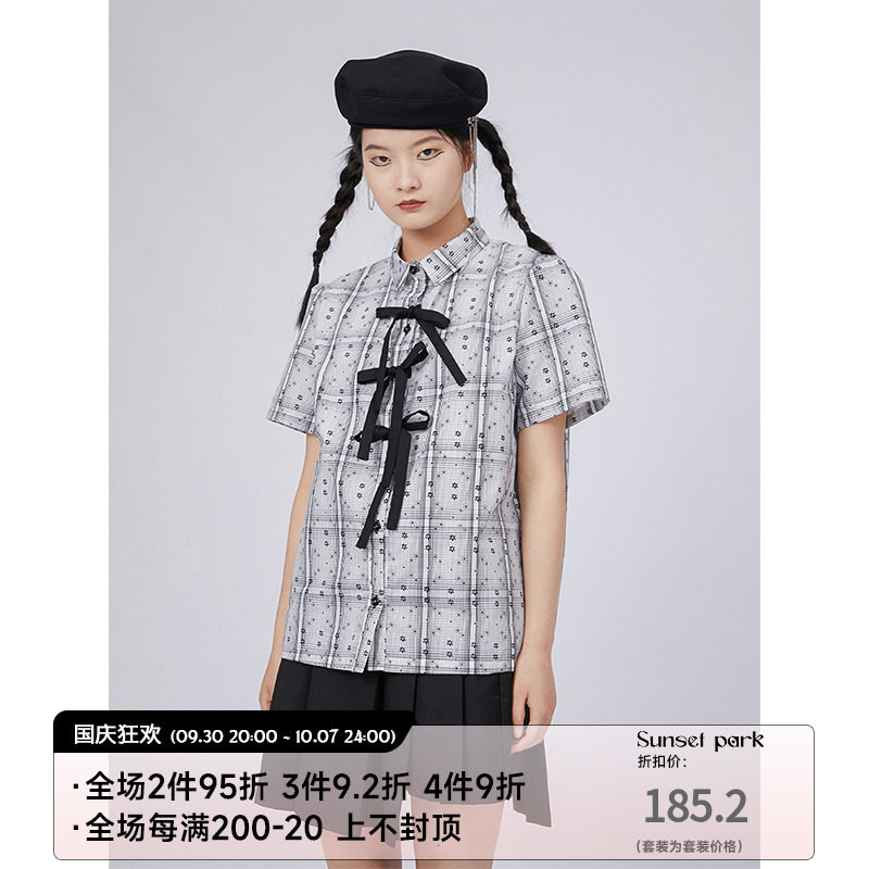 Sunsetpark original design sense niche French retro black and white plaid small flower lace shirt women's top