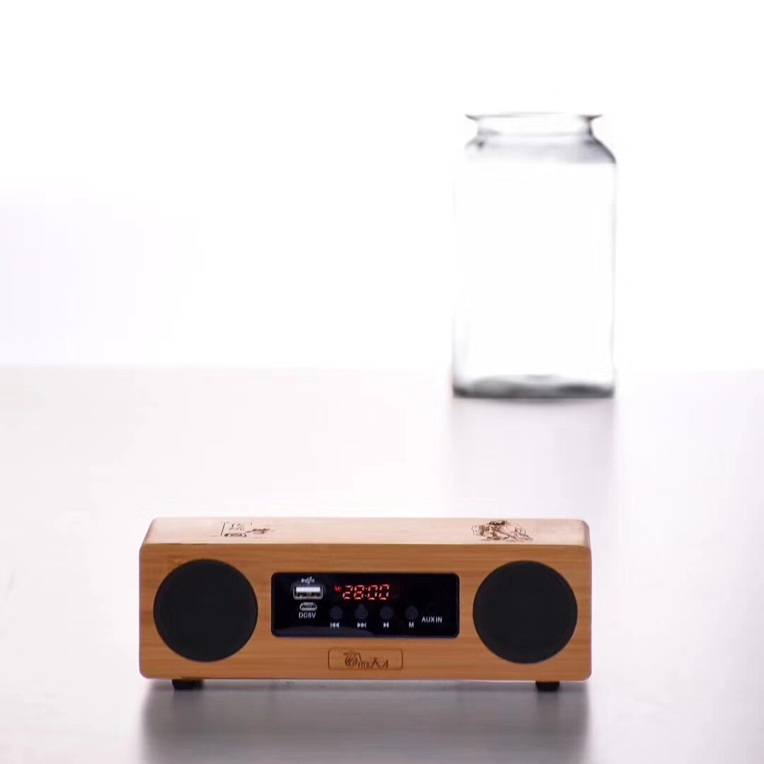 Детские обучающие компьютеры, электронные плакаты 学而天才学而第一蓝牙便携式国学机经典听读机充电儿童早教机包邮 Learn and