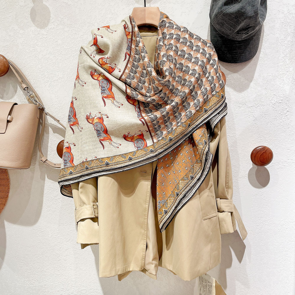 Horse Benz Light Silk Scarf Scarf Winter Winter Hundred Scarf Shawl